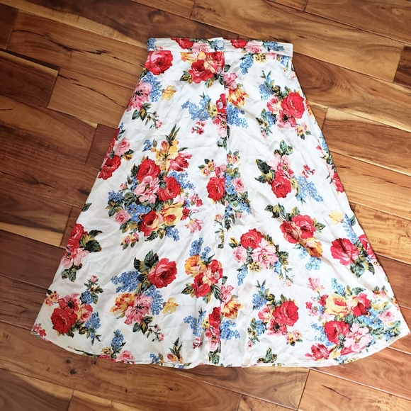 Carole Little Dresses & Skirts - Vintage Carole Little Maxi floral garden skirt